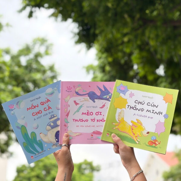 Thơ song ngữ: Bạn Cưng Của Bé (3 cuốn)